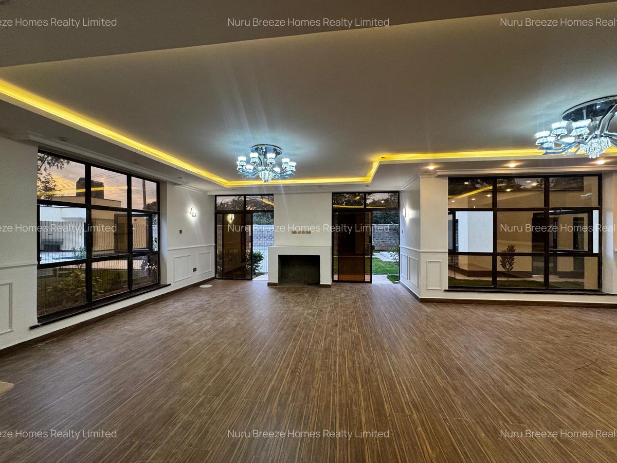 5 Bed Townhouse with En Suite in Karen - 10