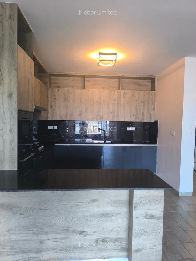 2 Bed Apartment with En Suite in Lavington - 2