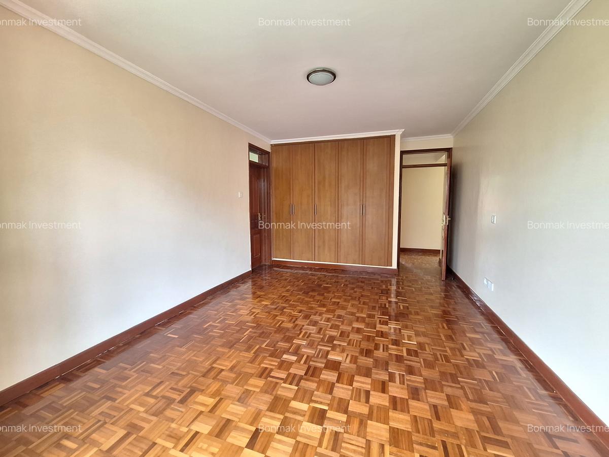 4 Bed Townhouse with En Suite at Redhill Link Road - 19