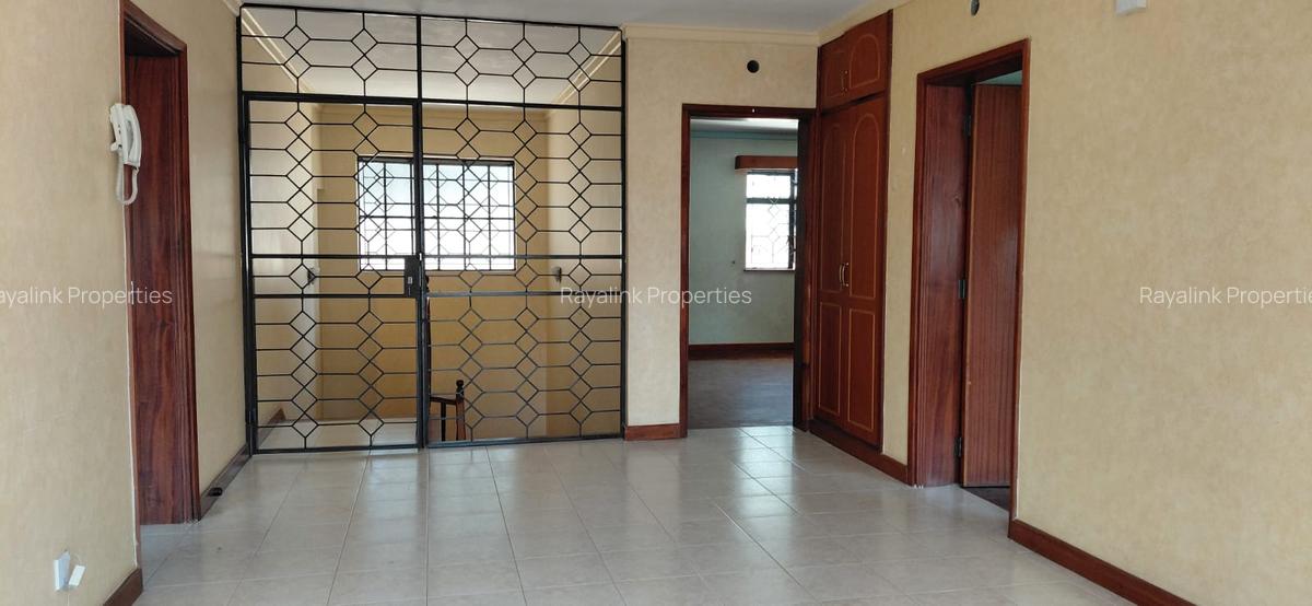 4 Bed Townhouse with En Suite at Grivellea - 6