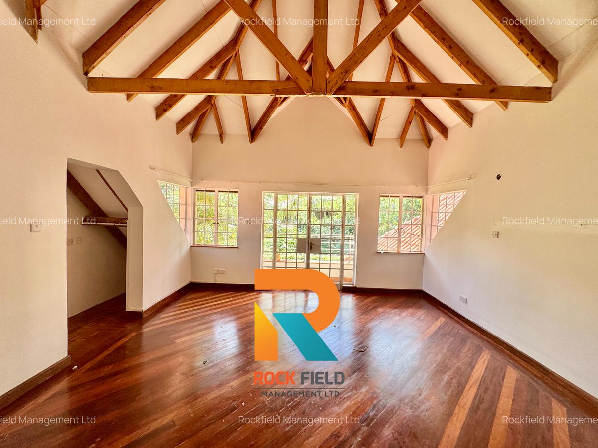 5 Bed Townhouse with En Suite in Rosslyn - 13