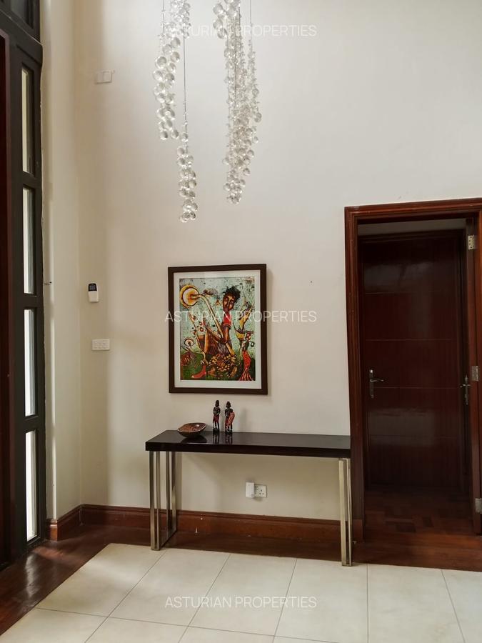 5 Bed Townhouse with En Suite in Karen - 19