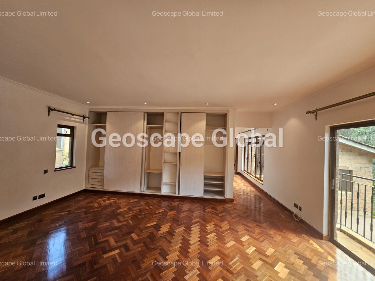 5 Bed Townhouse with En Suite in Lavington - 9