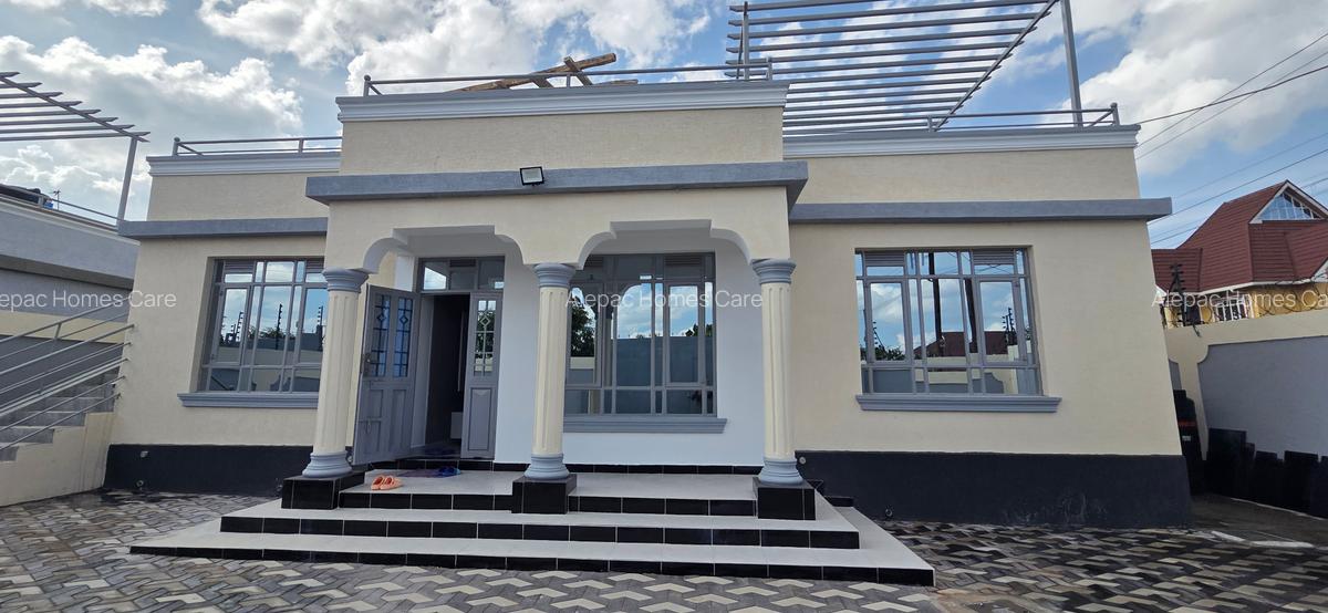 3 Bed House with En Suite at Mugutha - 1