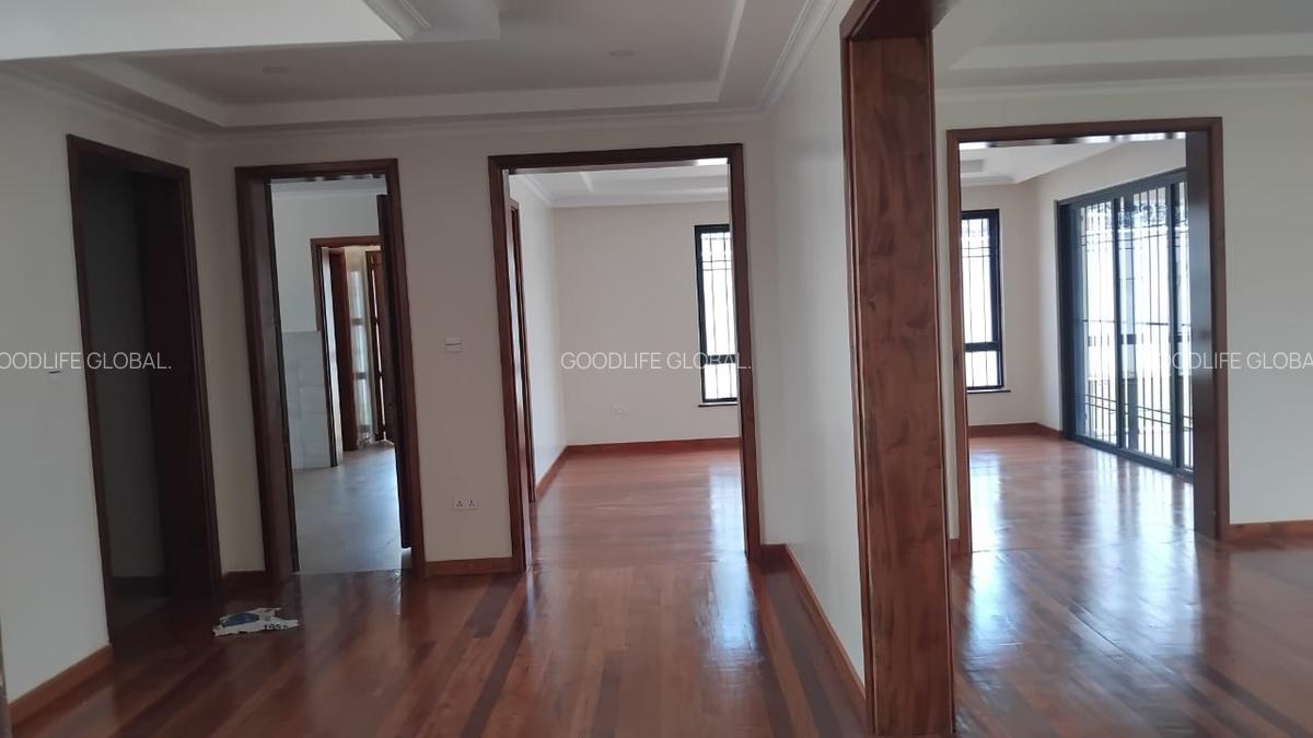 5 Bed House with En Suite at Loresho - 6