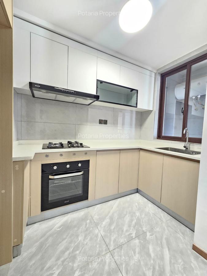 2 Bed Apartment with En Suite in Riverside - 10