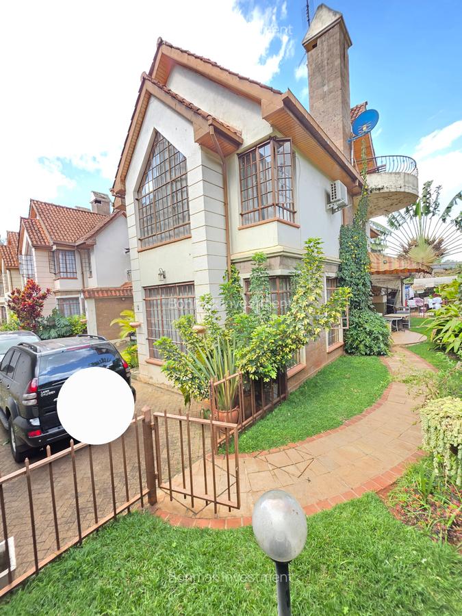 5 Bed Townhouse with En Suite at Lavington Green - 2