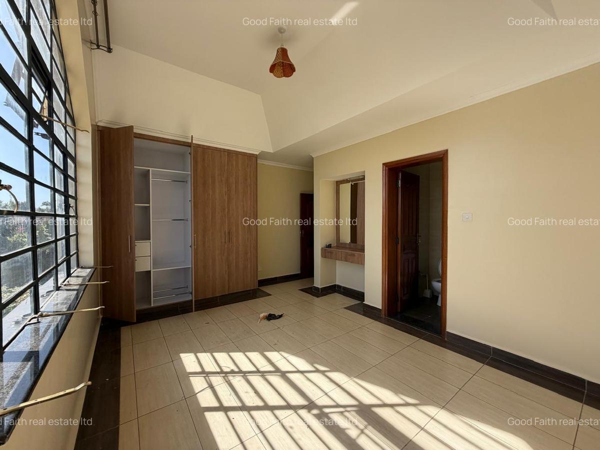 4 Bed Townhouse with Garden in Kiambu Road - 15