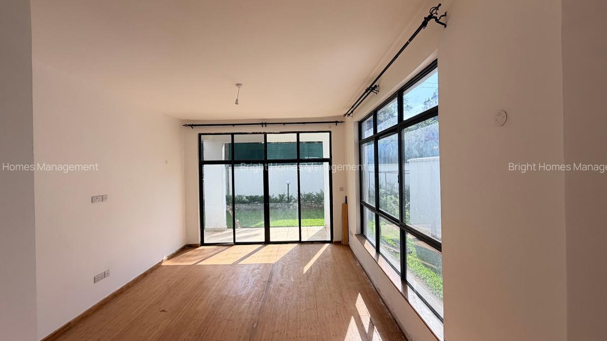 4 Bed Townhouse with En Suite in Lavington - 20