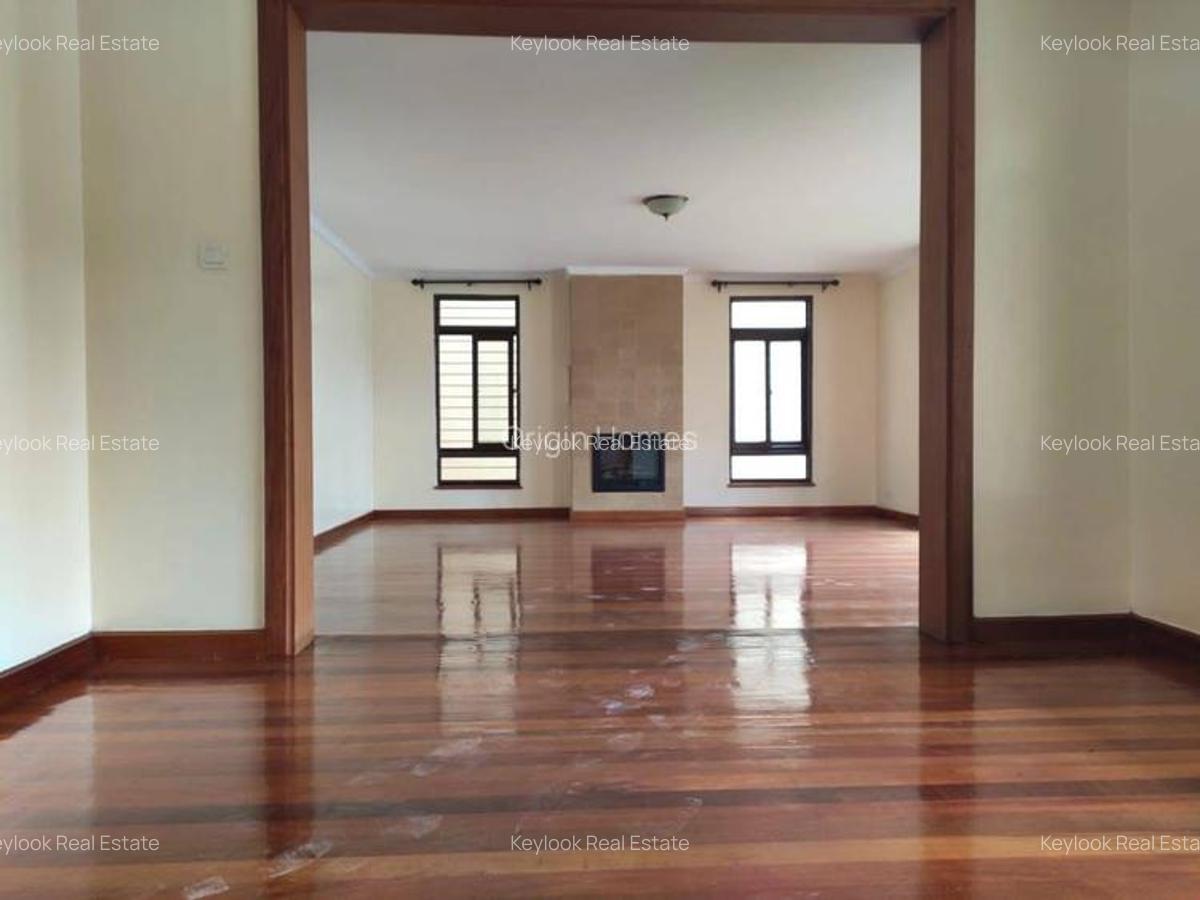 5 Bed Townhouse with En Suite at Lavington Green - 13