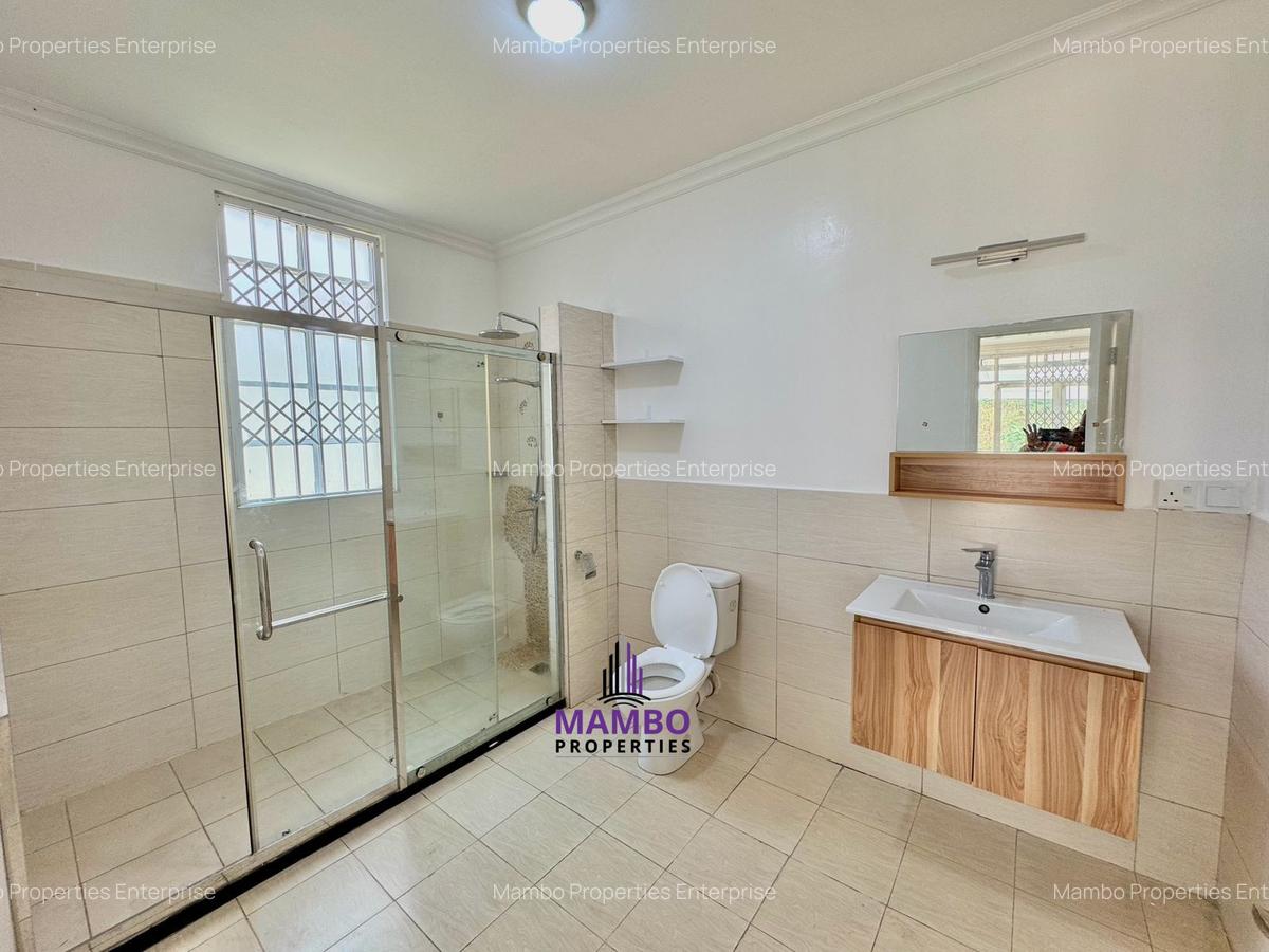 4 Bed Townhouse with En Suite at Westlands - 19