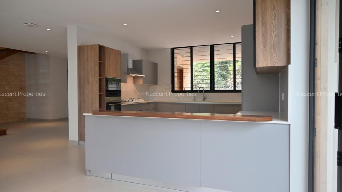 4 Bed Villa with En Suite in Loresho - 12