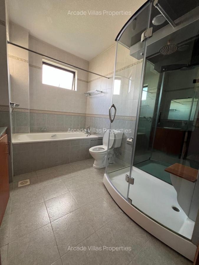 3 Bed Apartment with En Suite in Kilimani - 10