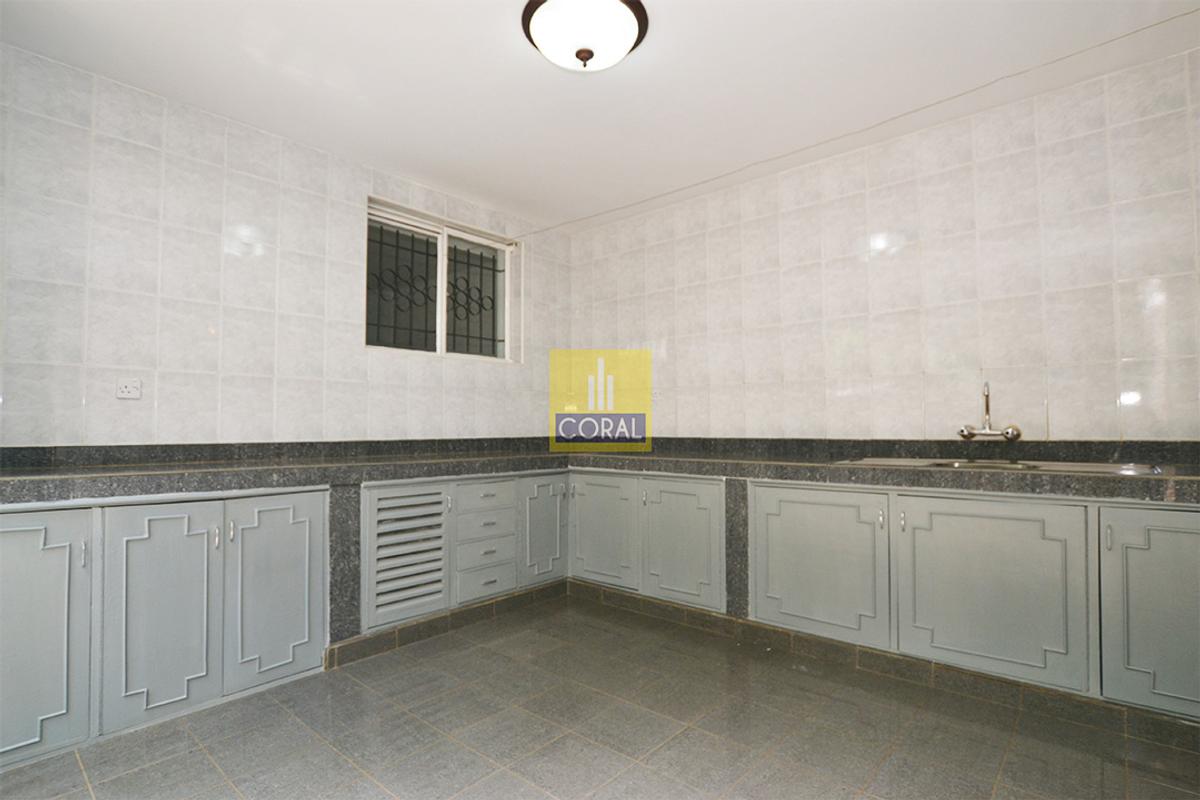 4 Bed Apartment with Parking in Westlands Area - 14