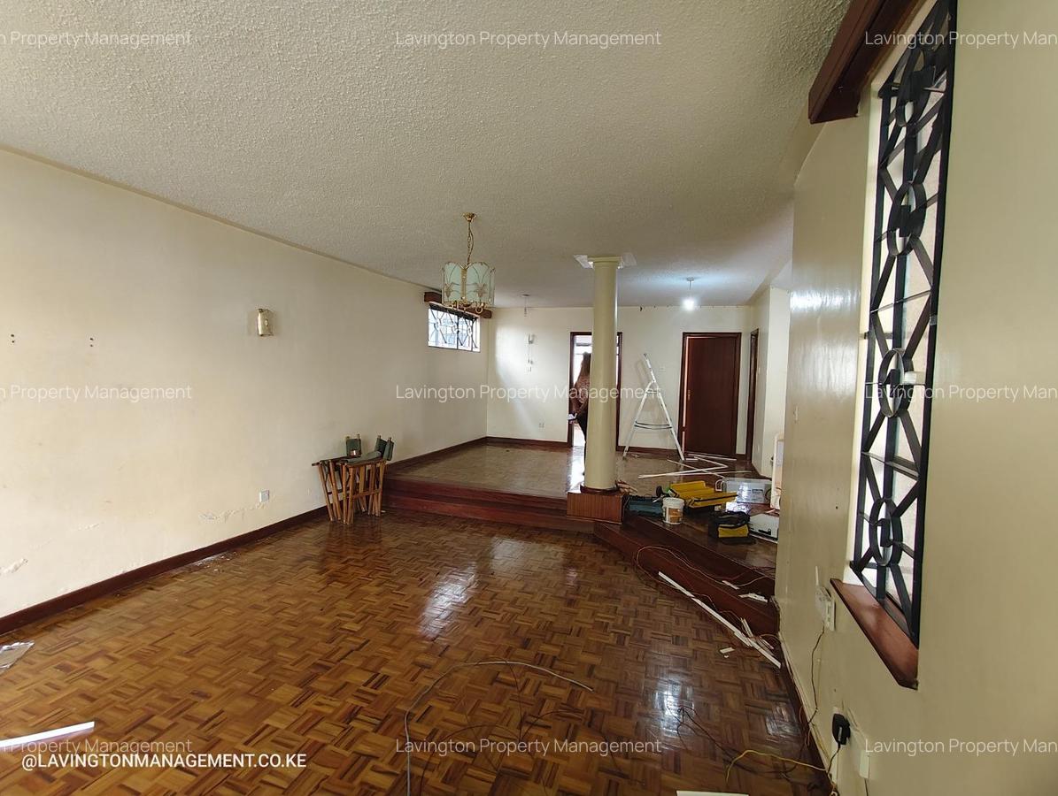 4 Bed Townhouse with En Suite at Valley Arcade - 3