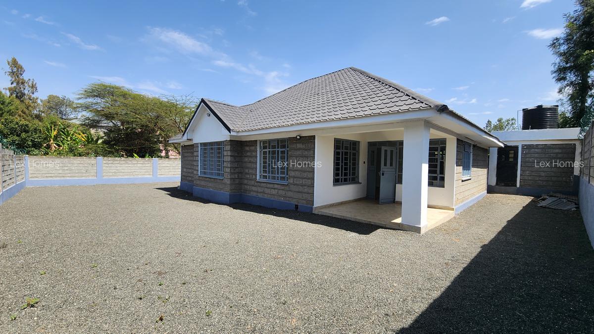 3 Bed House with En Suite at Rimpa - 1