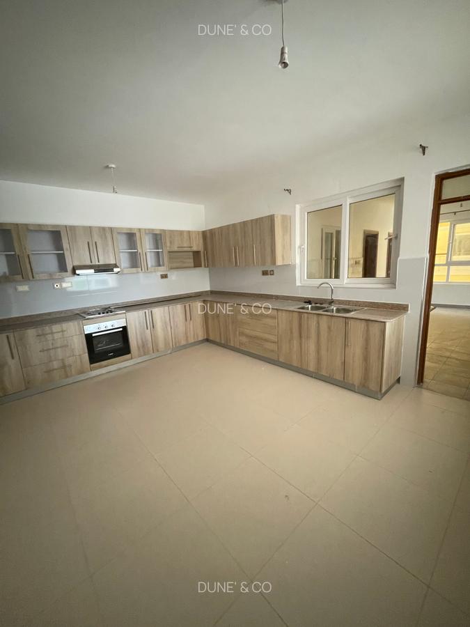 3 Bed Apartment with En Suite in Westlands Area - 7