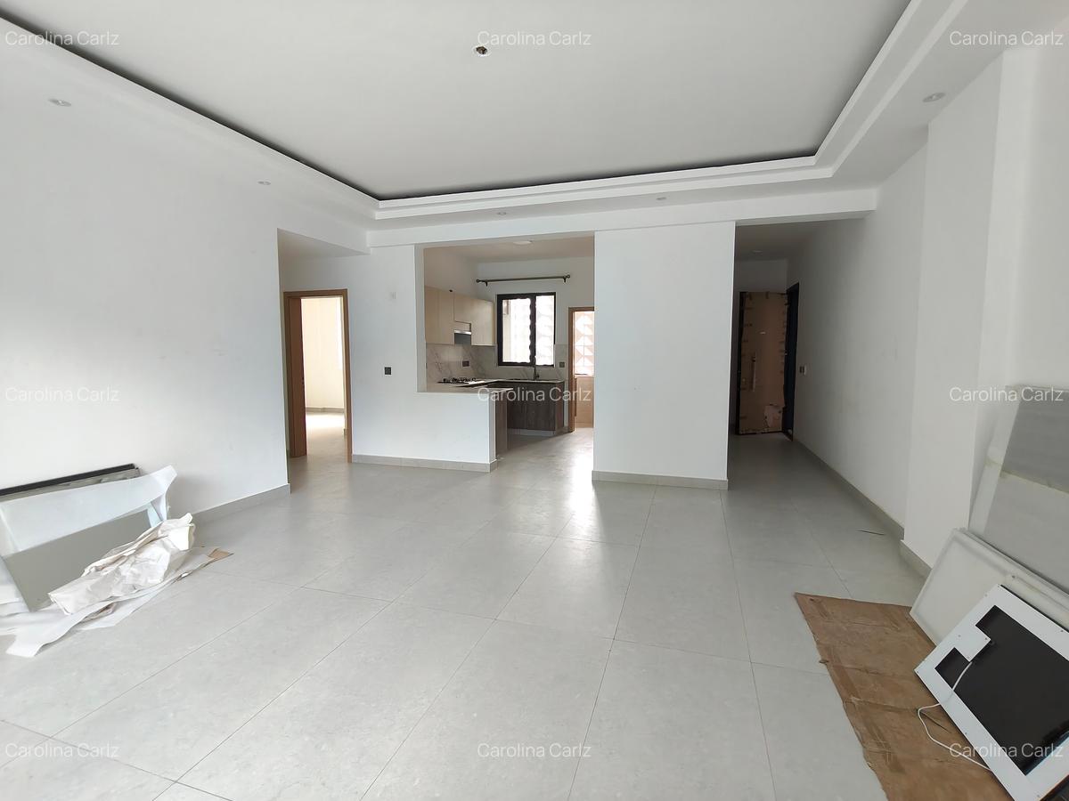 2 Bed Apartment with En Suite in Brookside - 3