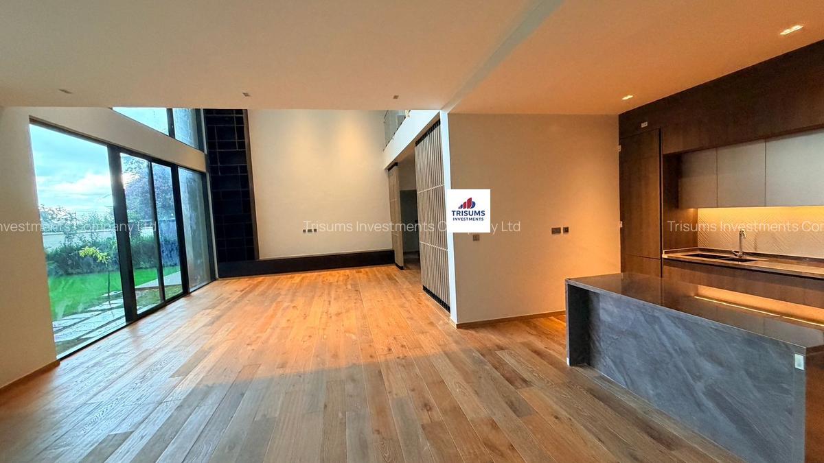 4 Bed House with En Suite in Runda - 1