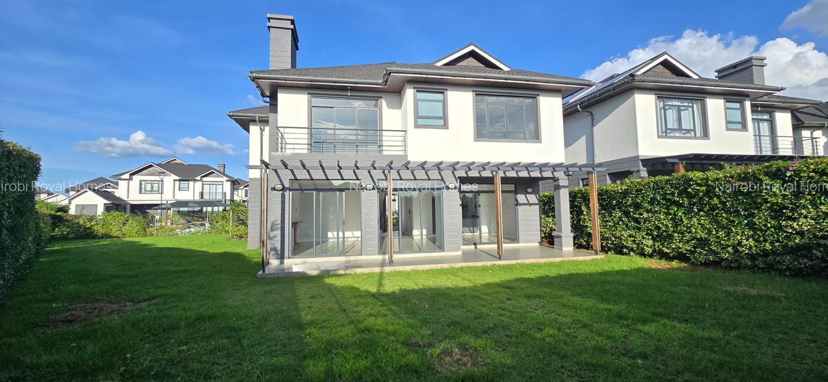 4 Bed House with En Suite at Fivestar Paradise - 3