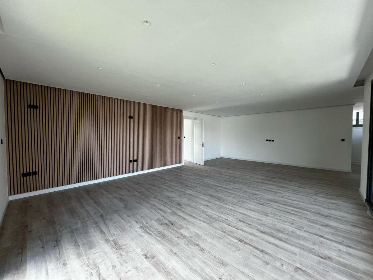 5 Bed Townhouse in Lavington - 4