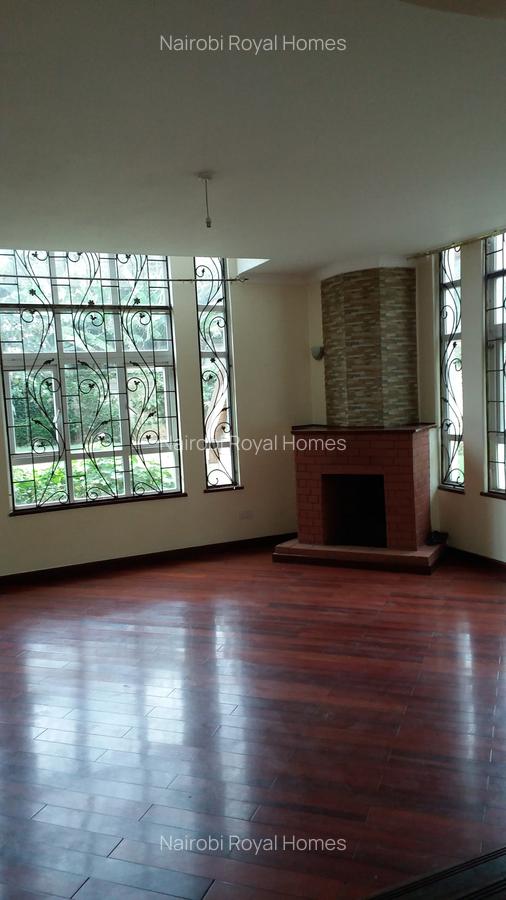 5 Bed Townhouse with En Suite at Lavington Road - 9