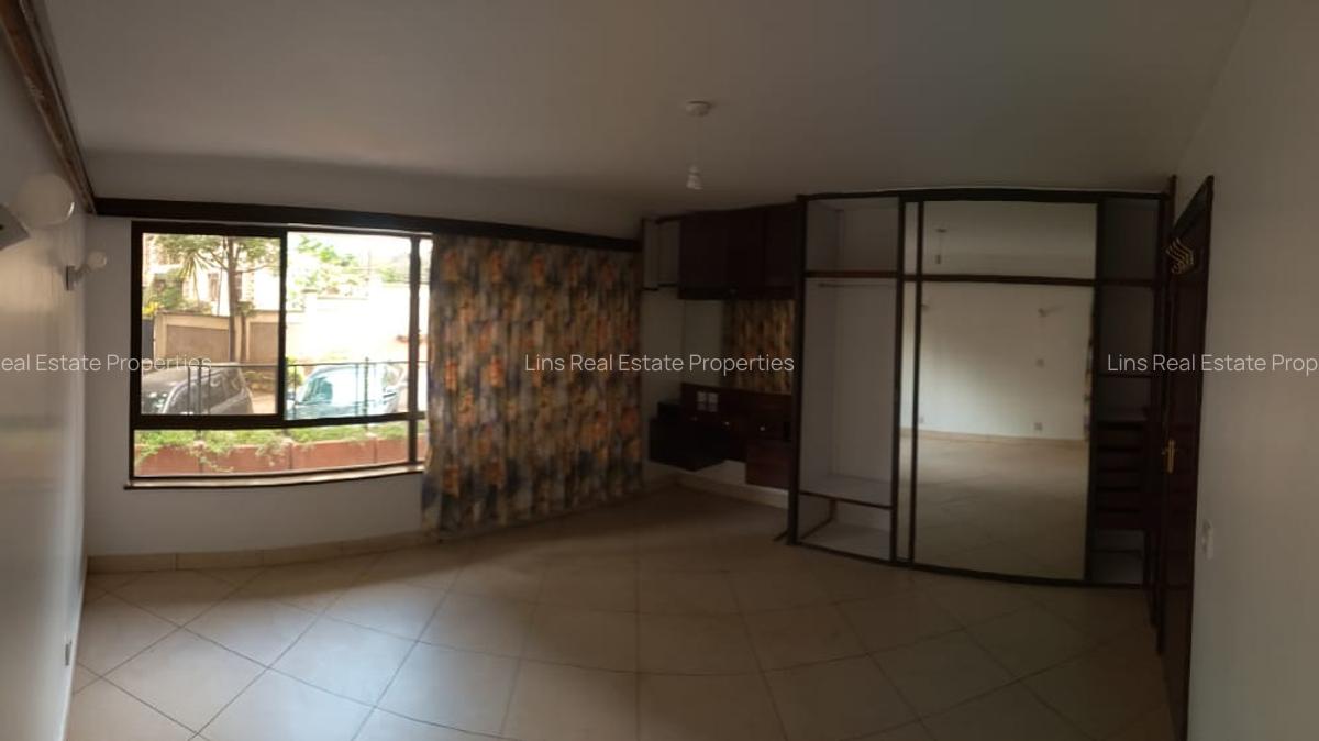 4 Bed Townhouse with En Suite in Spring Valley - 10