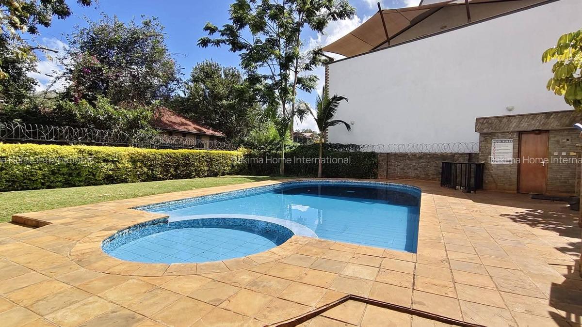 4 Bed Townhouse with En Suite in Brookside - 14