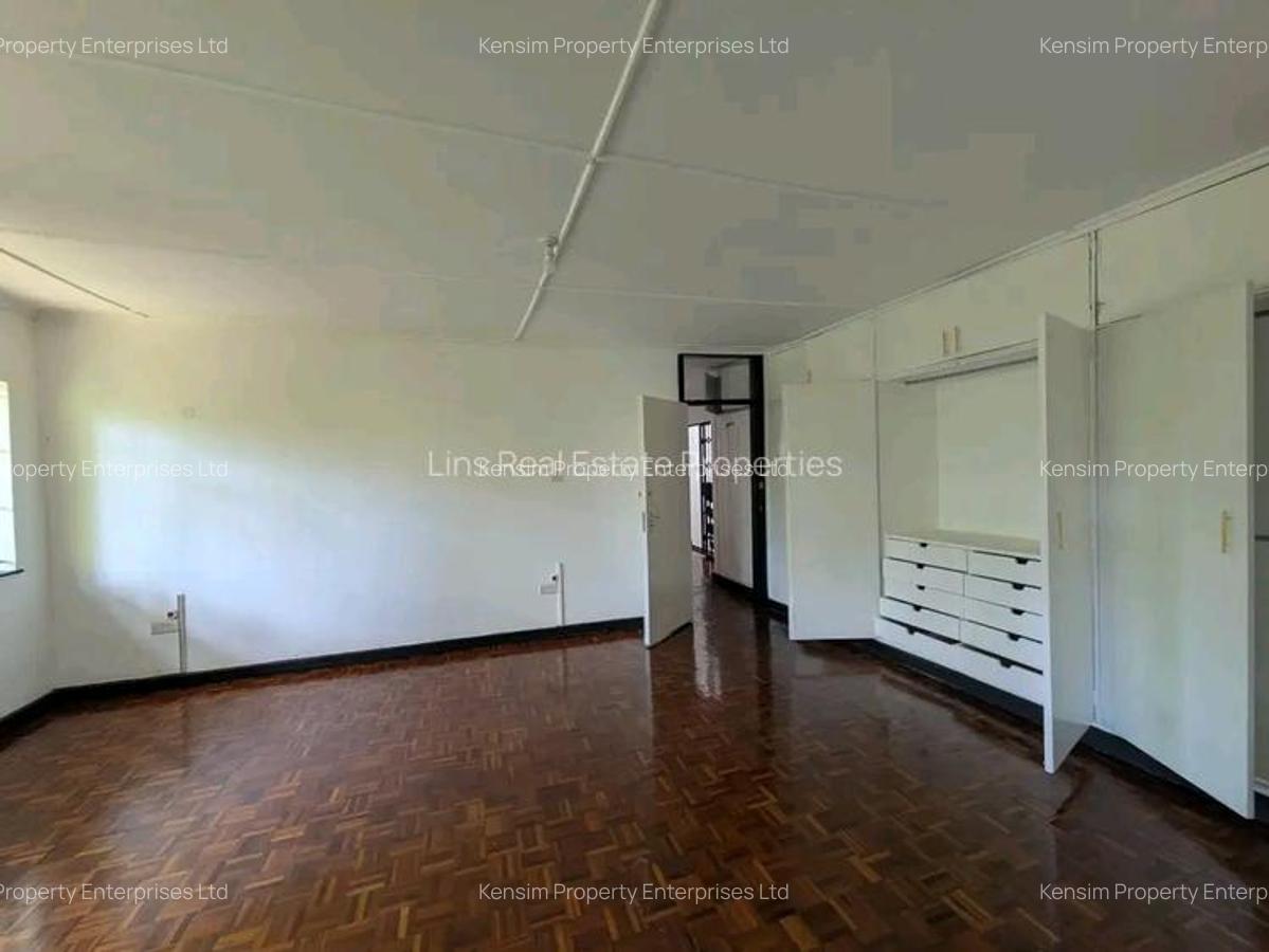 4 Bed Townhouse with En Suite in Lavington - 8