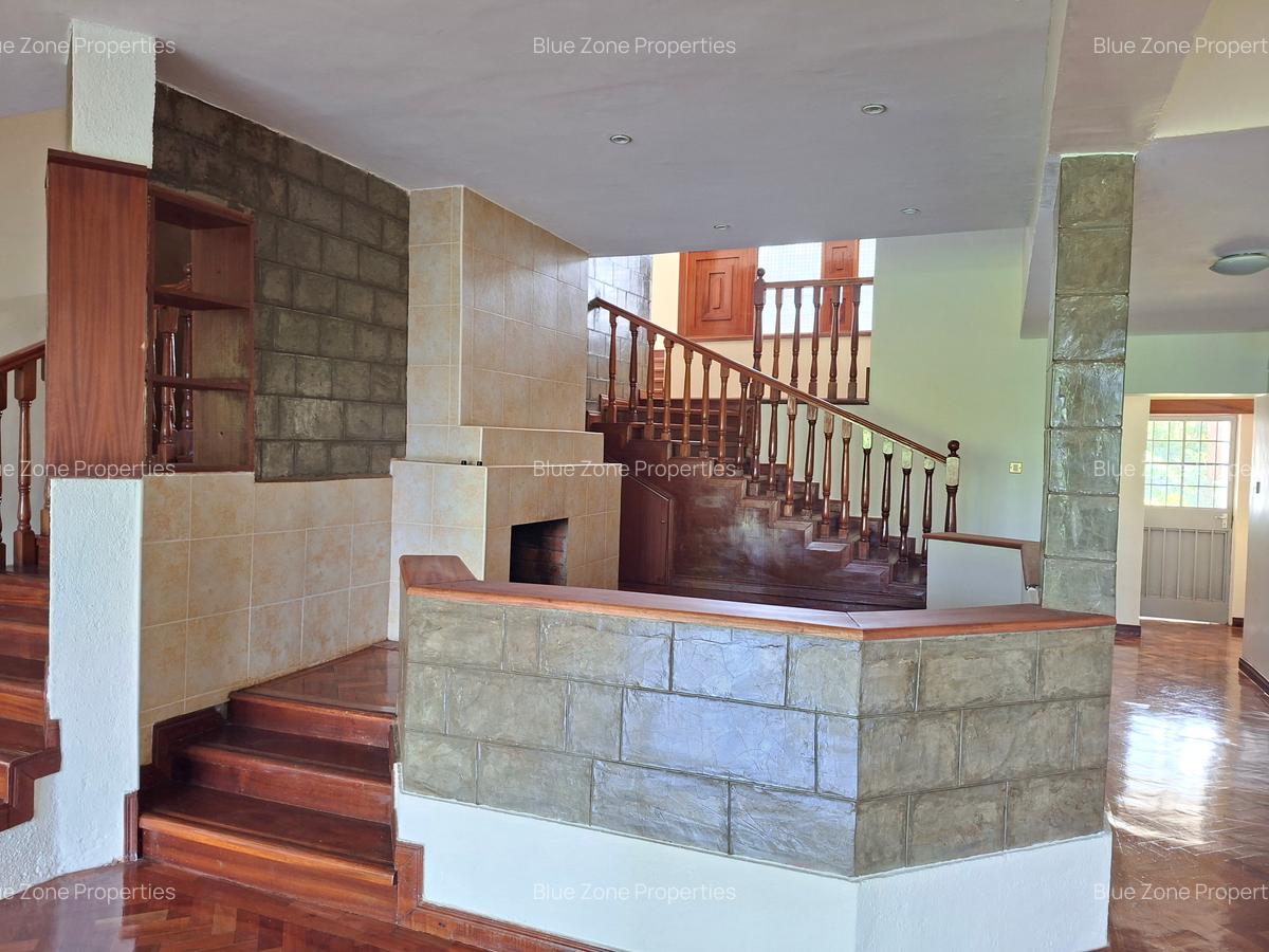 4 Bed House with En Suite at Off Mimosa Rd - 5