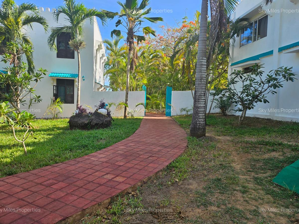 7 Bed Villa with En Suite at Mtwapa Creekside - 2