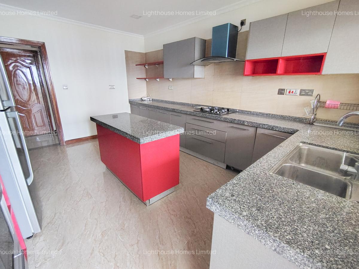 Furnished 3 Bed Apartment with En Suite at Hurlingham - 5