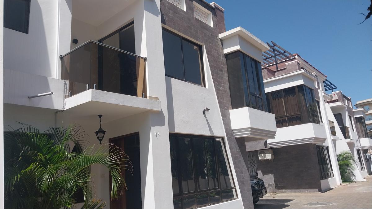 4 Bed Townhouse with En Suite at Nyali - 4