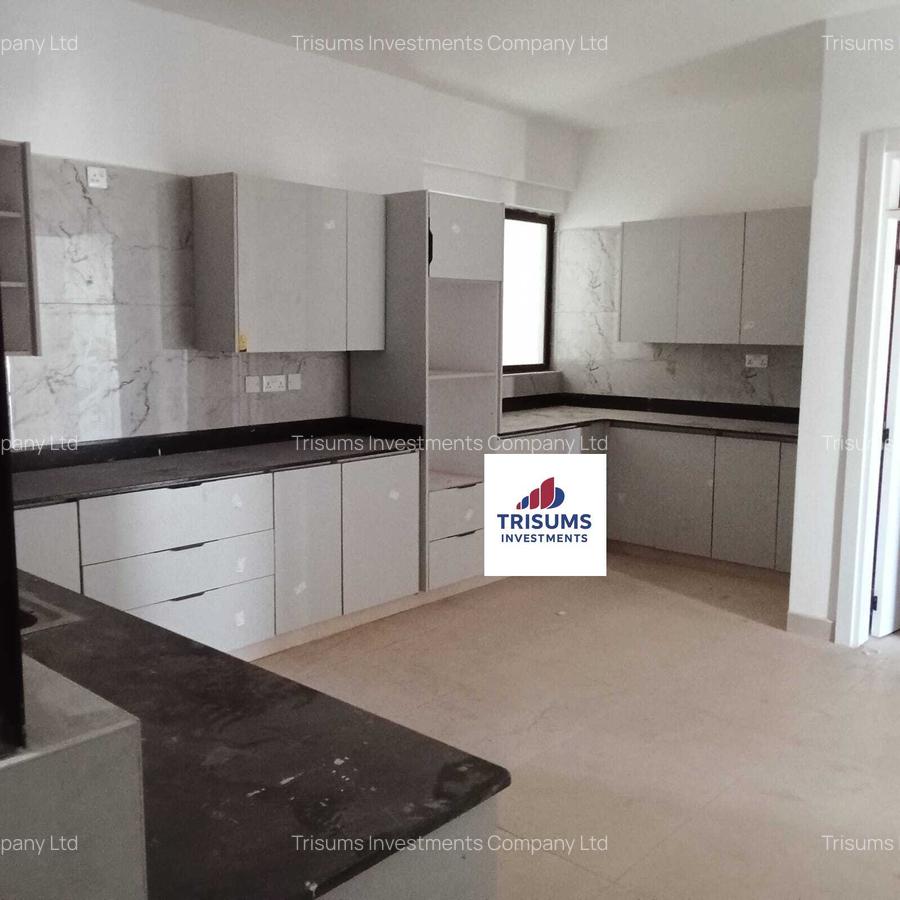 4 Bed Apartment with En Suite in Spring Valley - 1