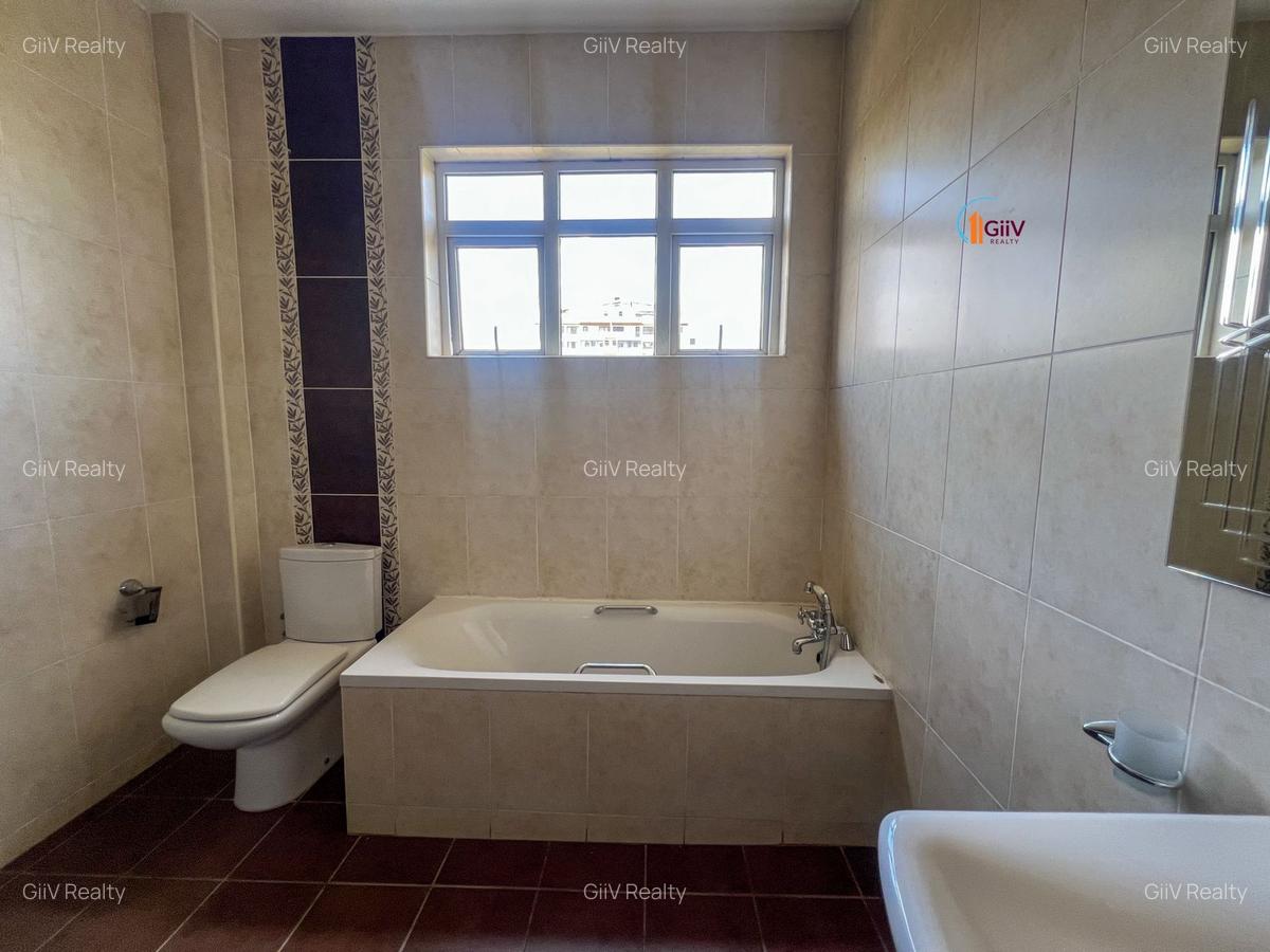 3 Bed Villa with En Suite in Westlands Area - 12