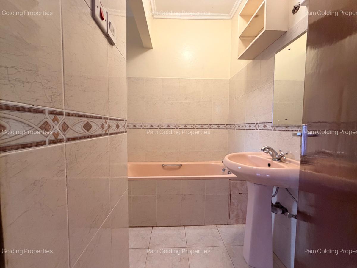 4 Bed House with En Suite in Karen - 18