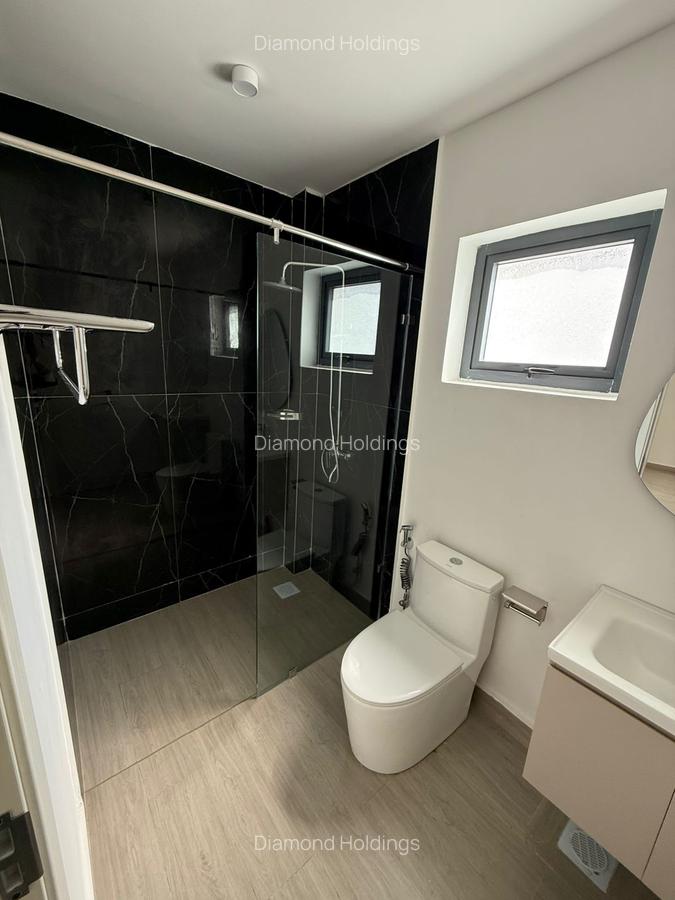 3 Bed Apartment with En Suite at Brookside - 3