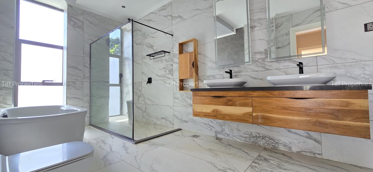 5 Bed Townhouse in Loresho - 14