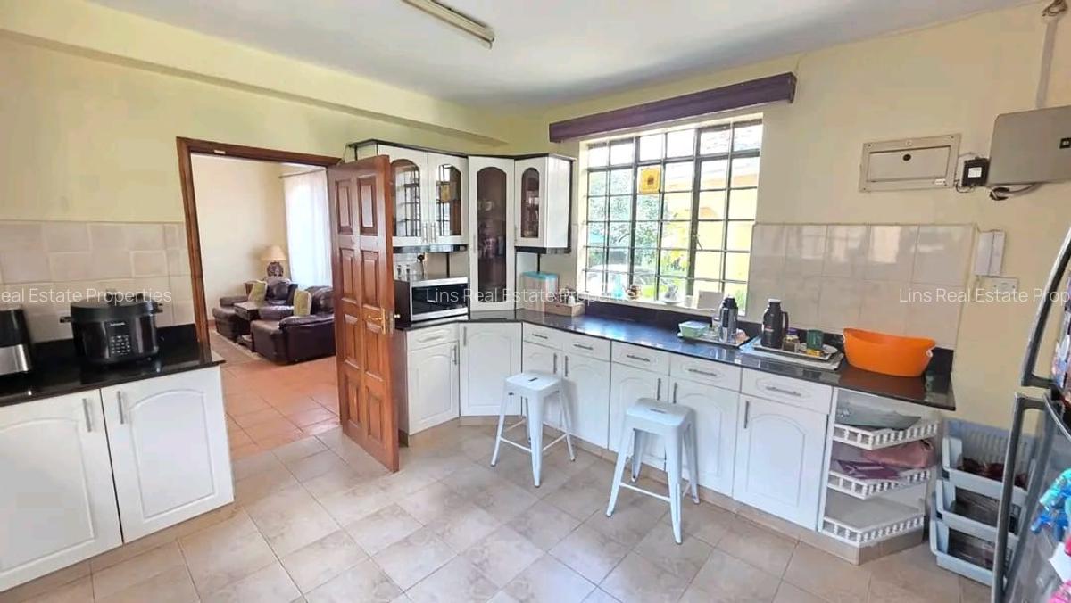 4 Bed House with En Suite in Spring Valley - 9