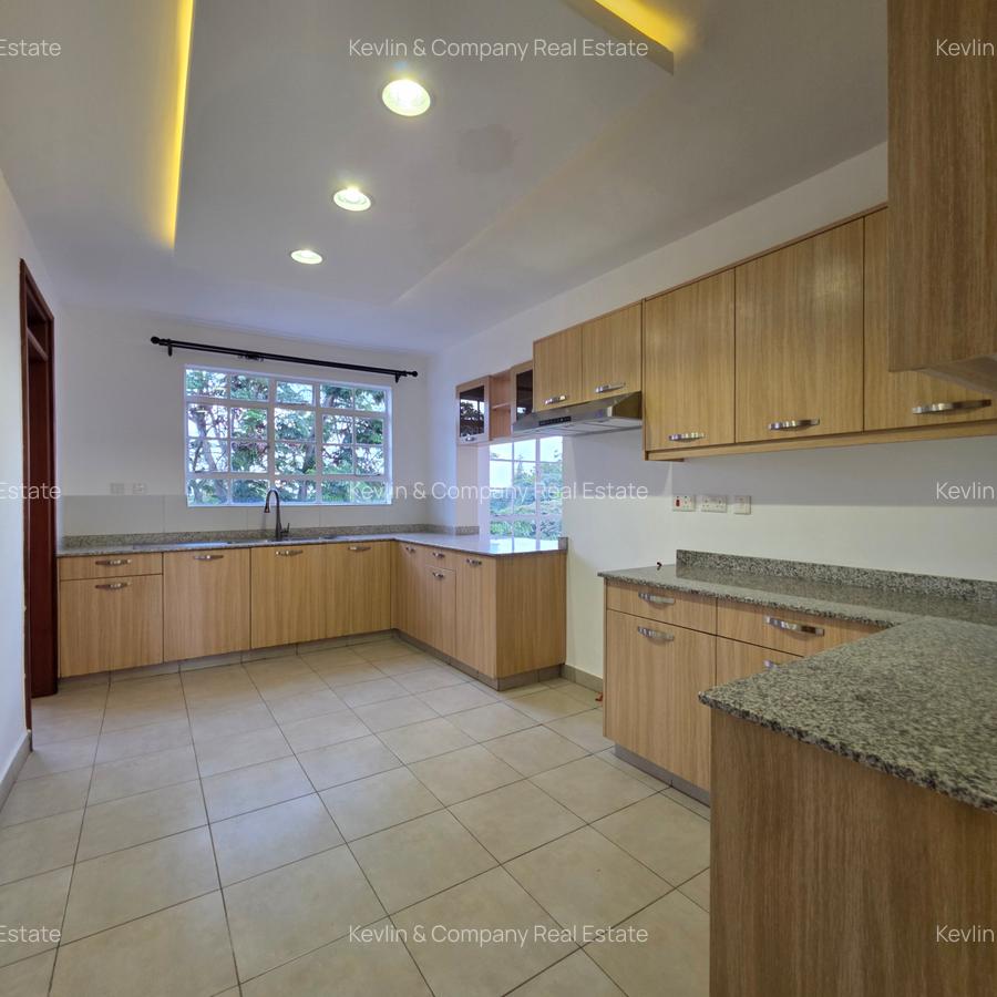 3 Bed Apartment with En Suite in Lavington - 6