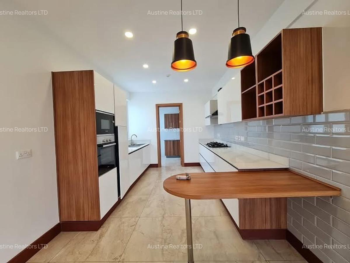 Serviced 3 Bed Apartment with En Suite in Parklands - 4