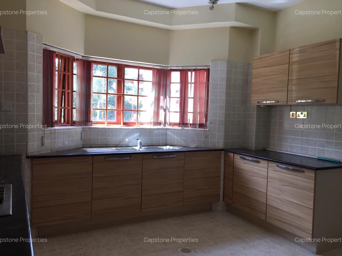 5 Bed Townhouse with En Suite in Runda - 7