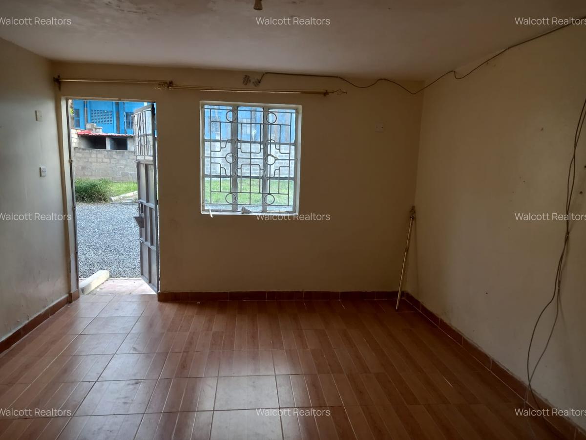 1 Bed Apartment with En Suite in Kasarani - 4