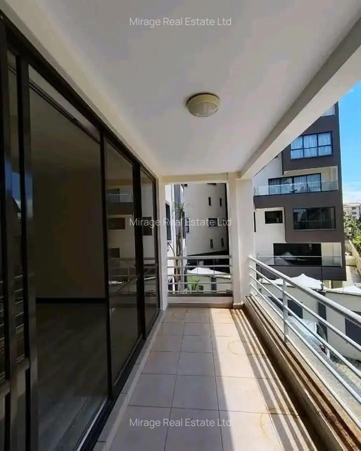 3 Bed Apartment with En Suite in Lavington - 5
