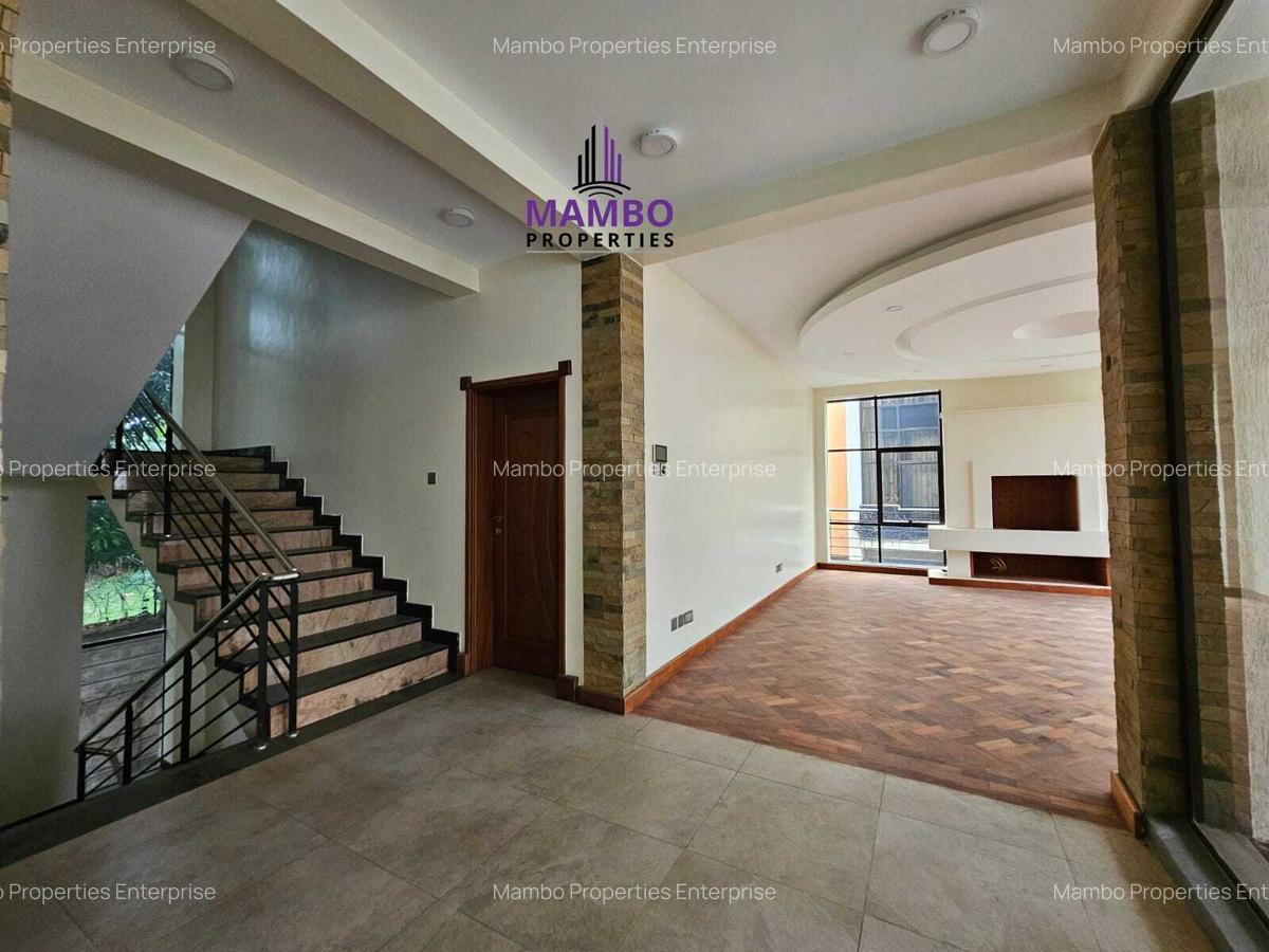 5 Bed Townhouse with En Suite at Lavington - 12