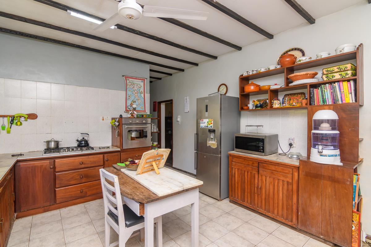 4 Bed House with En Suite at Mtangani Area - 14