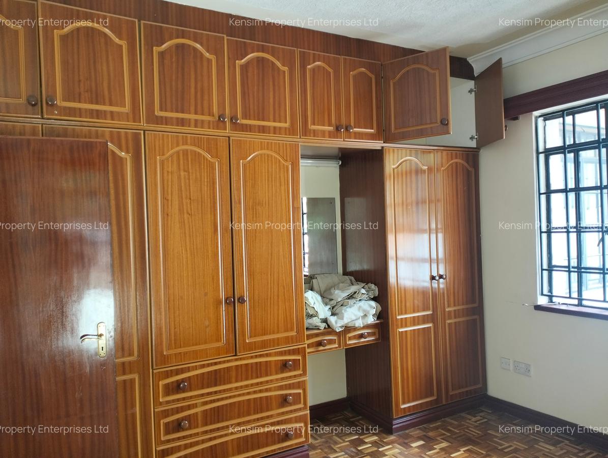 4 Bed Townhouse with En Suite in Lavington - 19