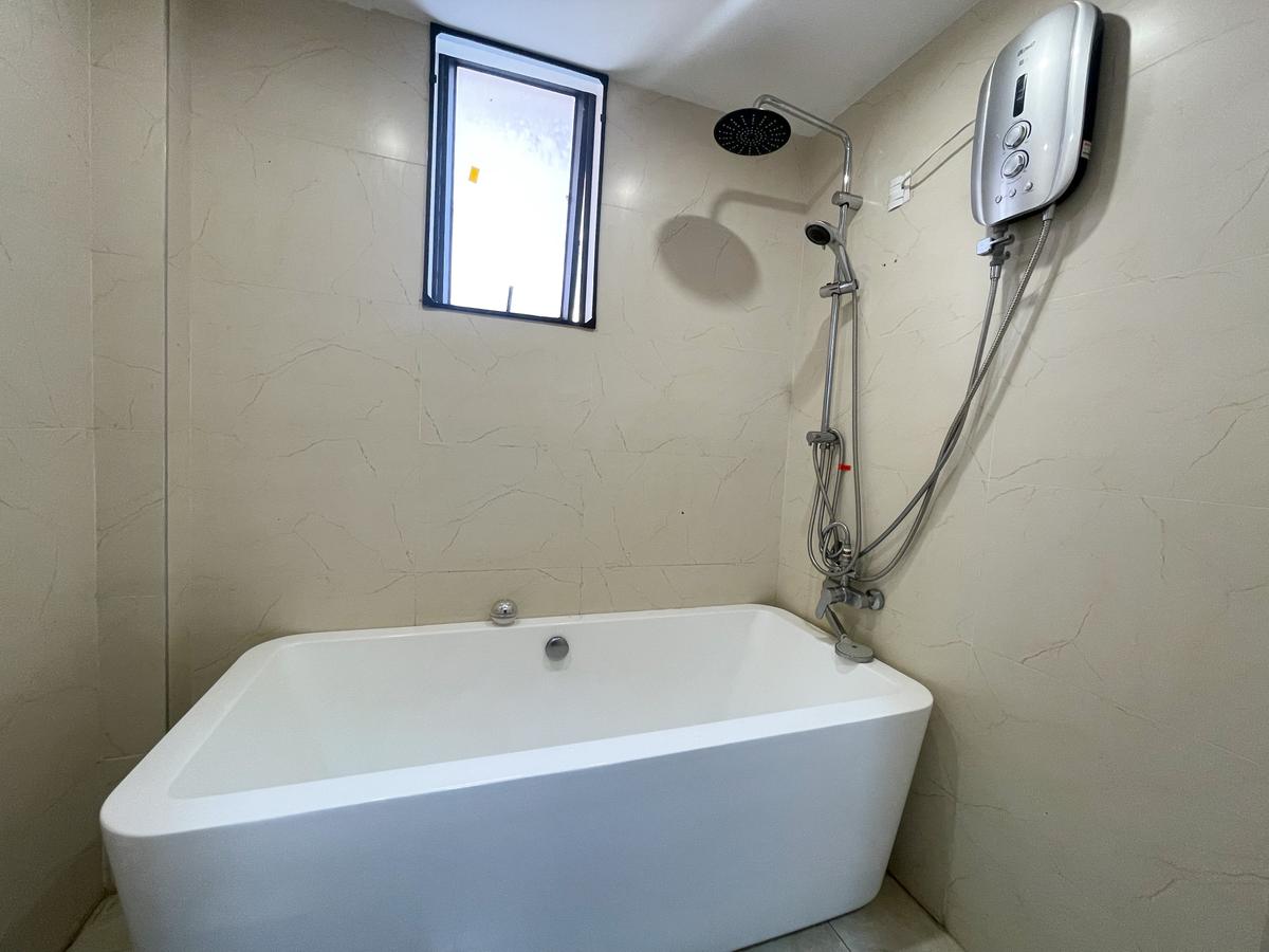 4 Bed Apartment with En Suite in Lavington - 16