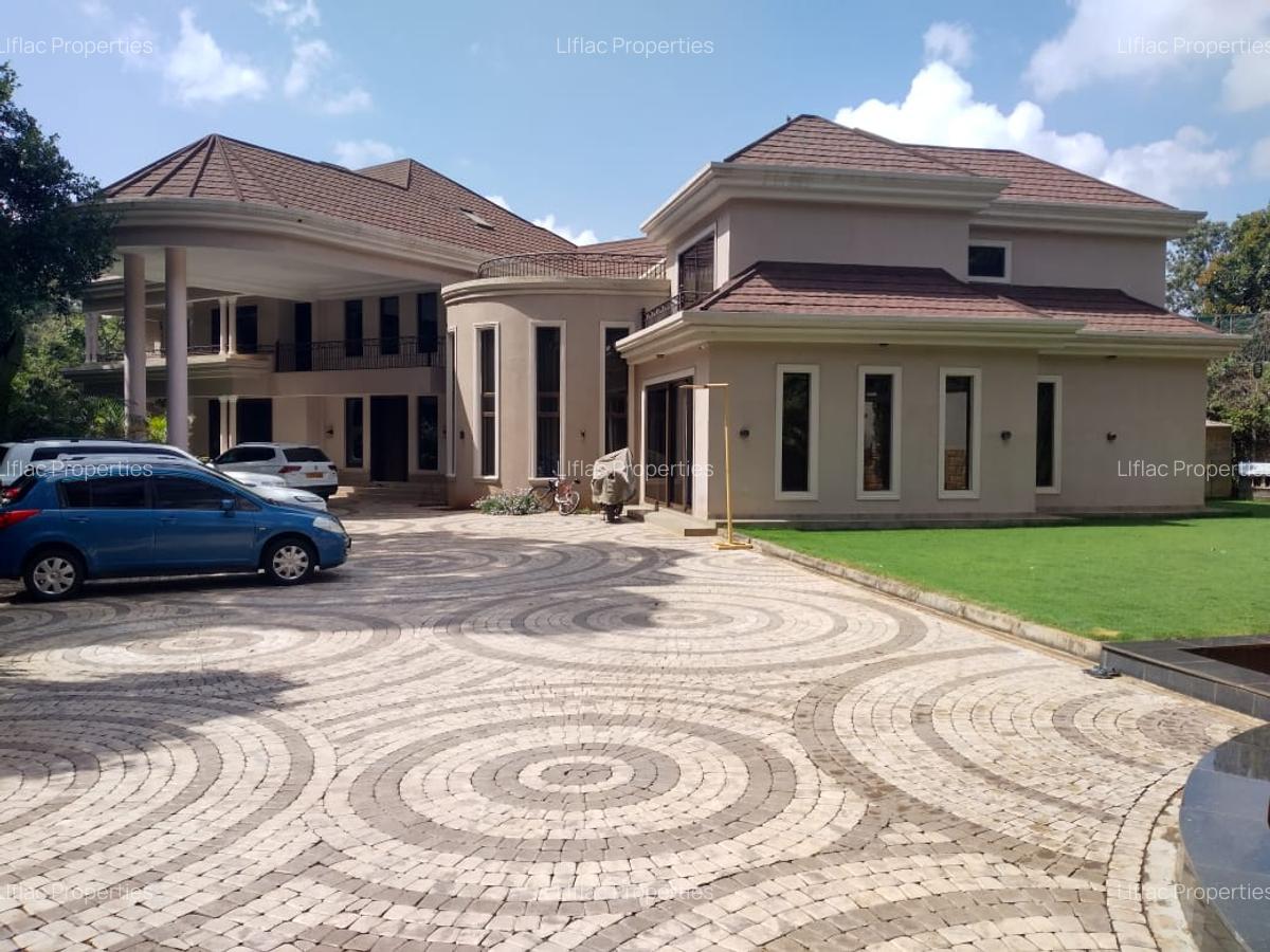 7 Bed House with En Suite in Karen - 1