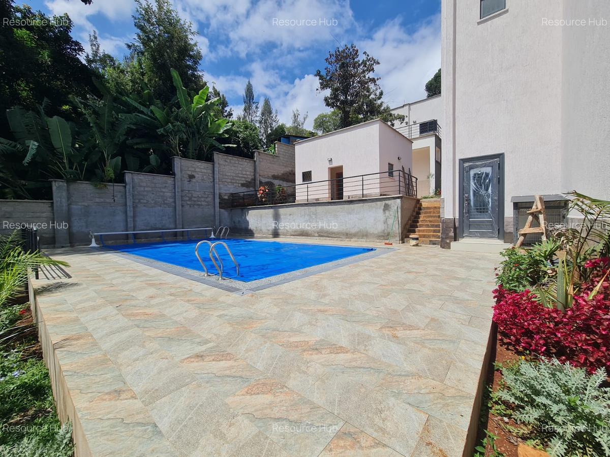 5 Bed House with En Suite at Loresho - 2